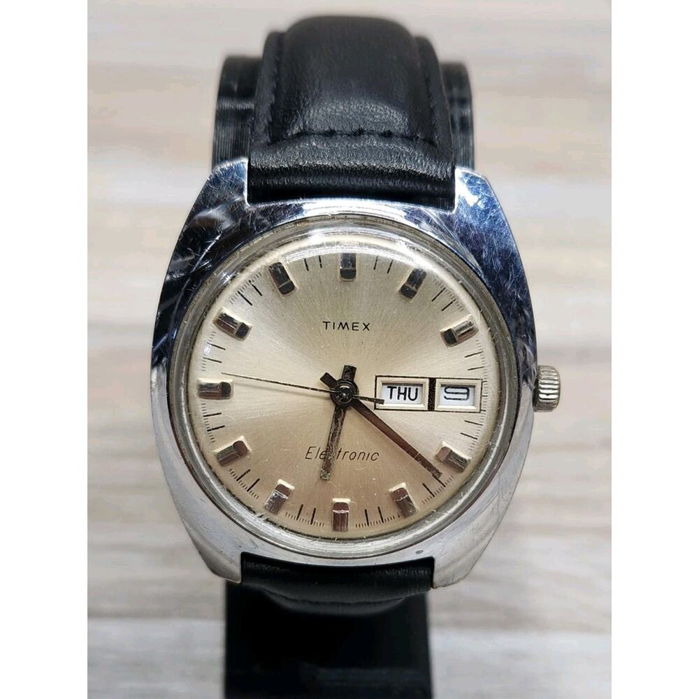 Vintage 70'S TIMEX ELECTRONIC DAY/DATE Working Silver Tone